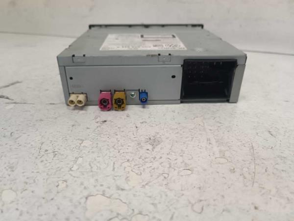 RADIO/NAVI VW/SKODA 5Q0035846A - Vue 3